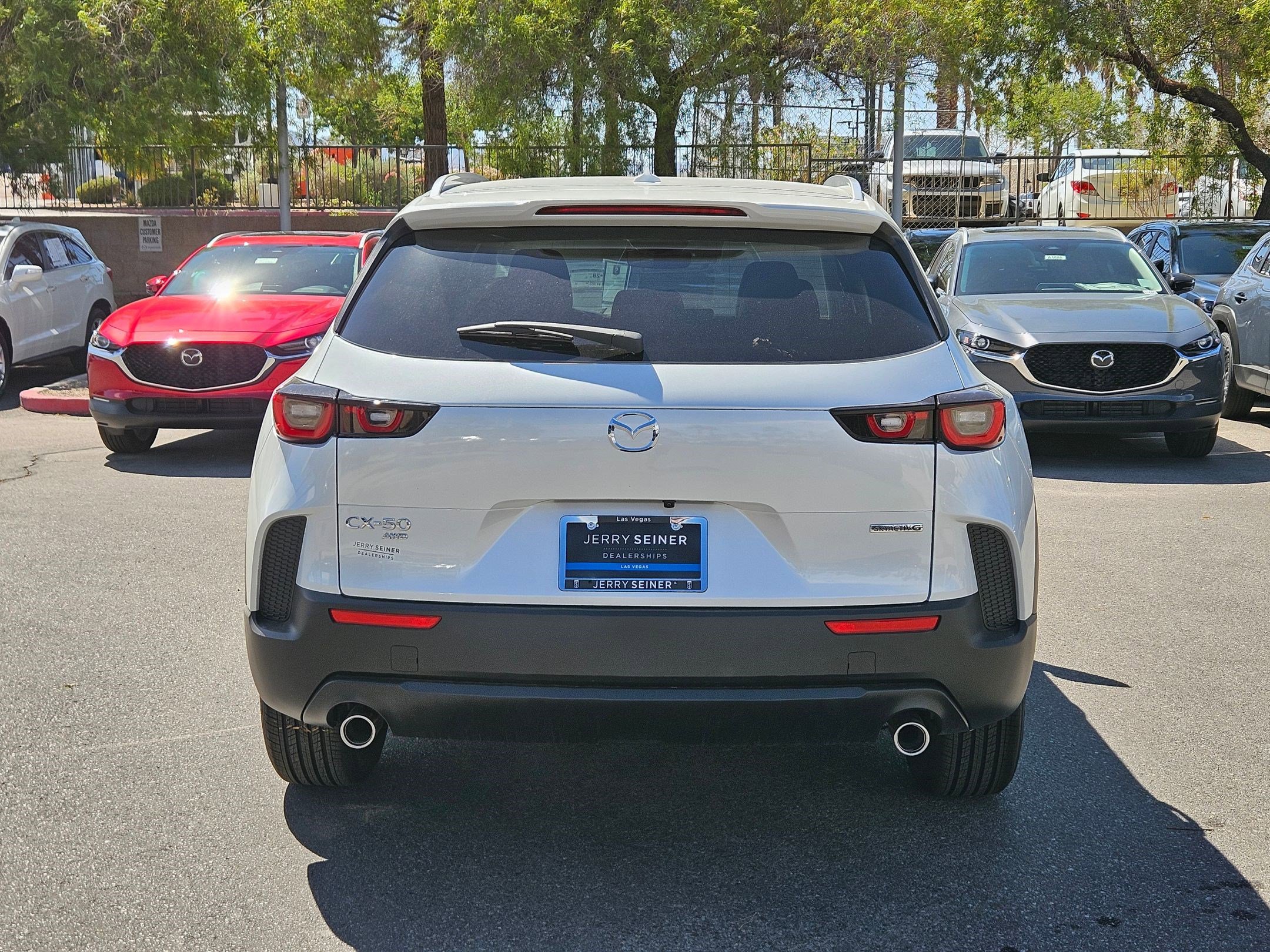 2025 Mazda CX-50 2.5 S Premium photo 4