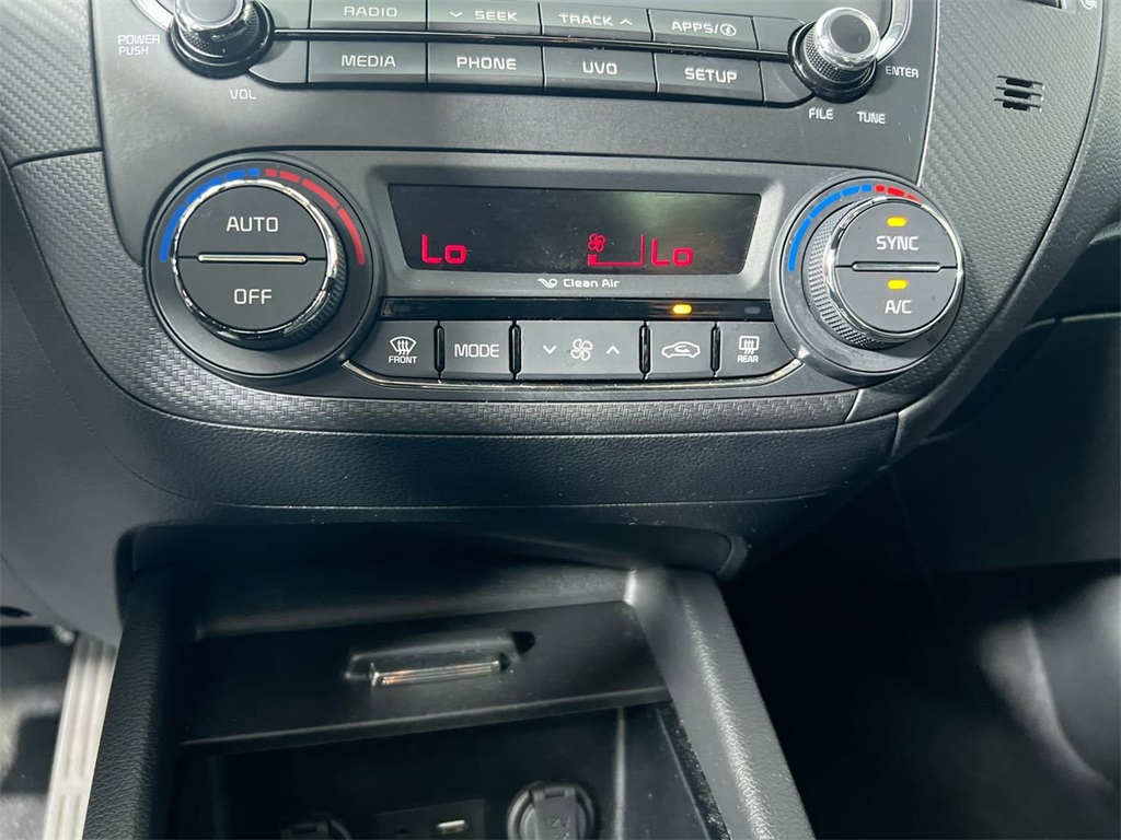 2017 Kia Forte EX photo 26