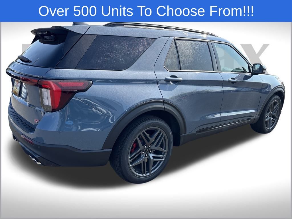 2025 Ford Explorer ST photo 3