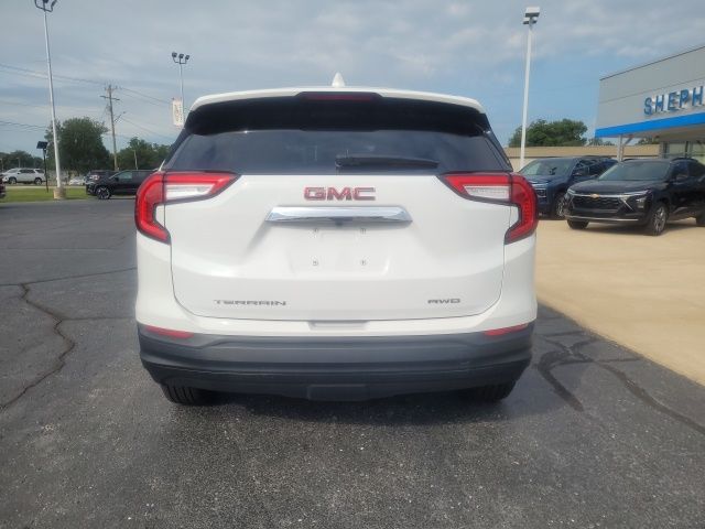 2024 Gmc Terrain SLE photo 4