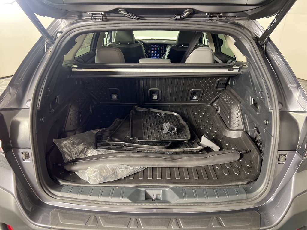 2022 Subaru Outback Limited photo 23