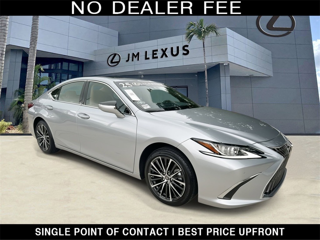 2025 Lexus ES 350's photo