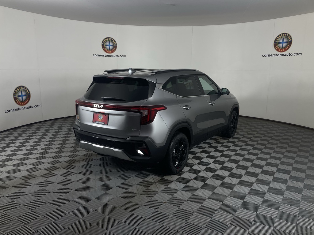 2026 Kia Seltos EX photo 9
