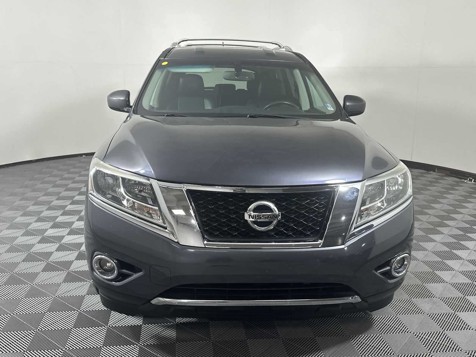 2014 Nissan Pathfinder SL photo 3