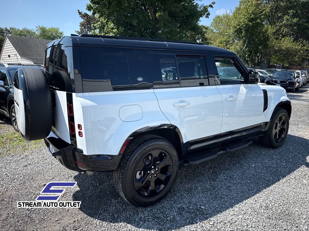 2024 Land Rover Defender 110 X-Dynamic SE photo 5