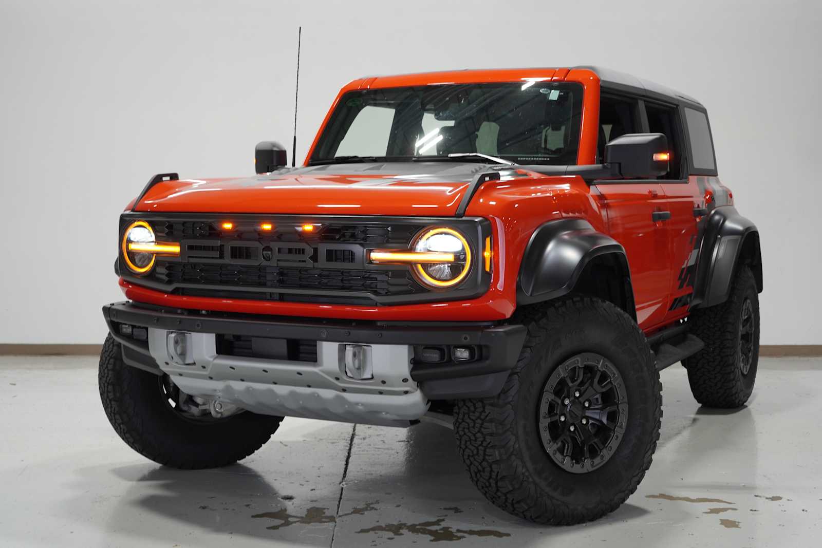 2023 Ford Bronco 4-Door Raptor's photo