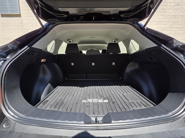 2022 Toyota Corolla Cross LE photo 20