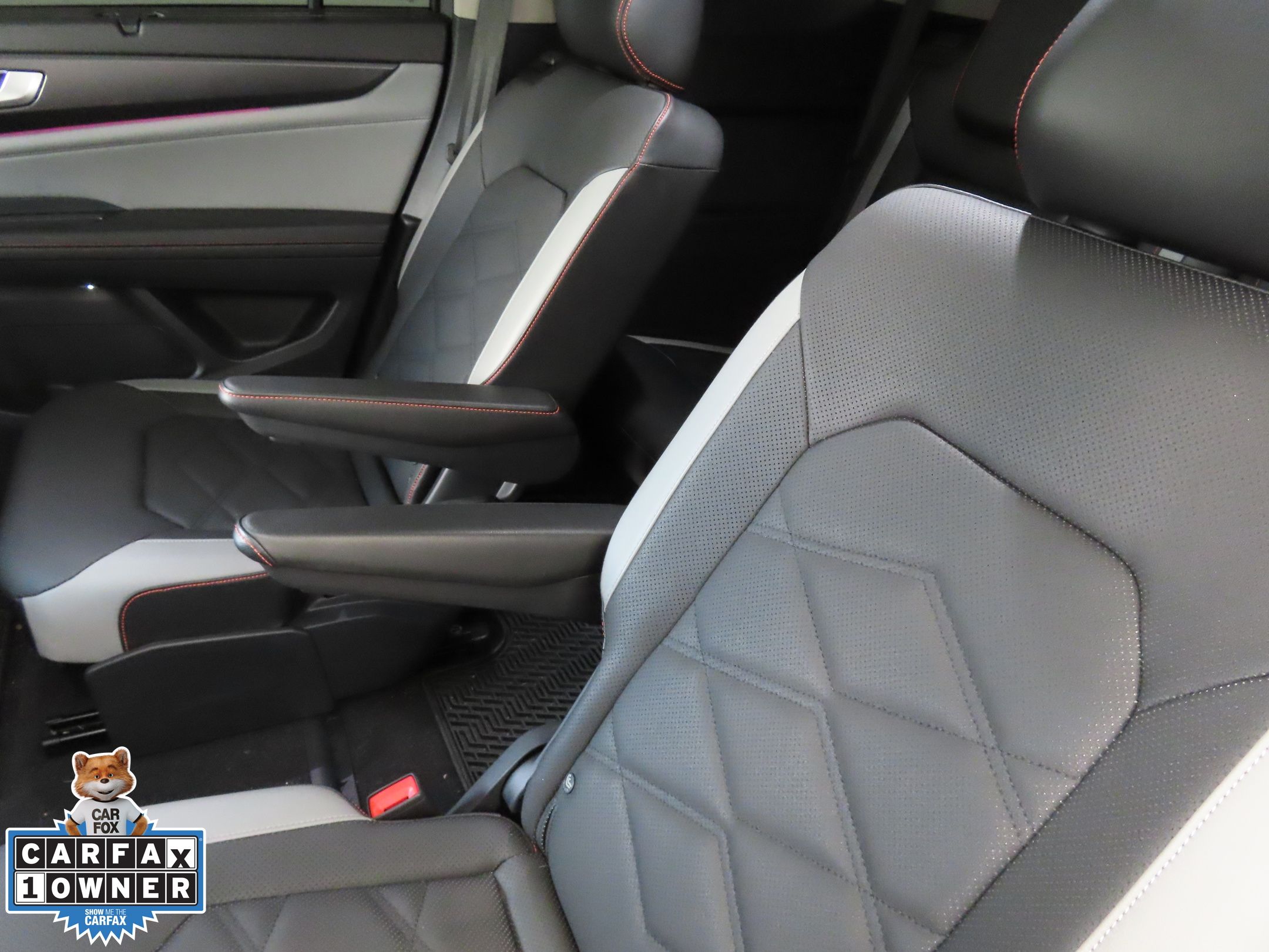 2024 Volkswagen Atlas Peak Edition SEL photo 20