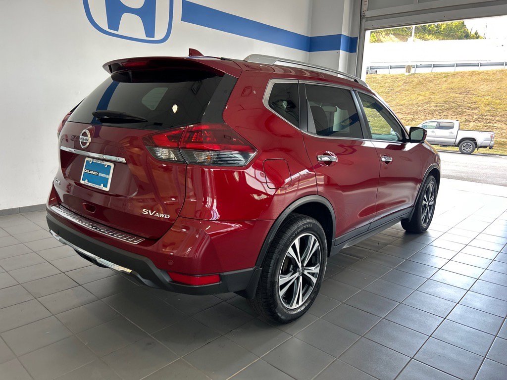 2019 Nissan Rogue SV photo 4