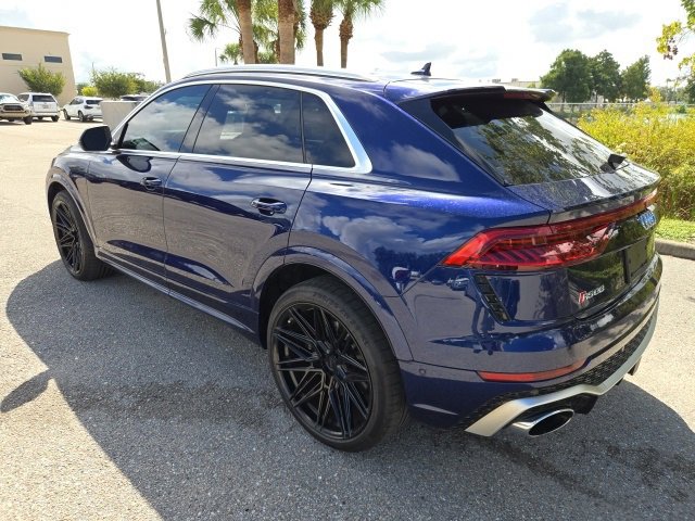 2021 Audi RS Q8 photo 3
