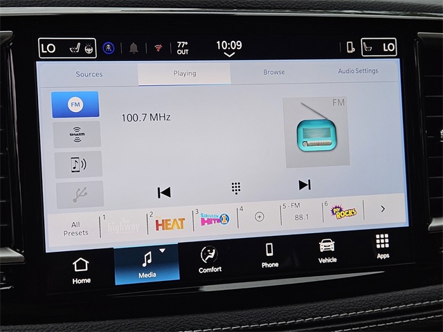 2026 Chrysler Pacifica photo 18