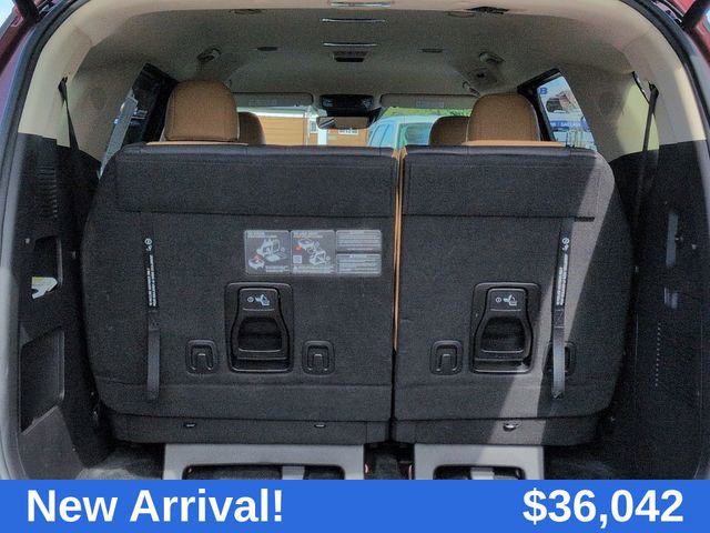 2023 Kia Carnival EX photo 4