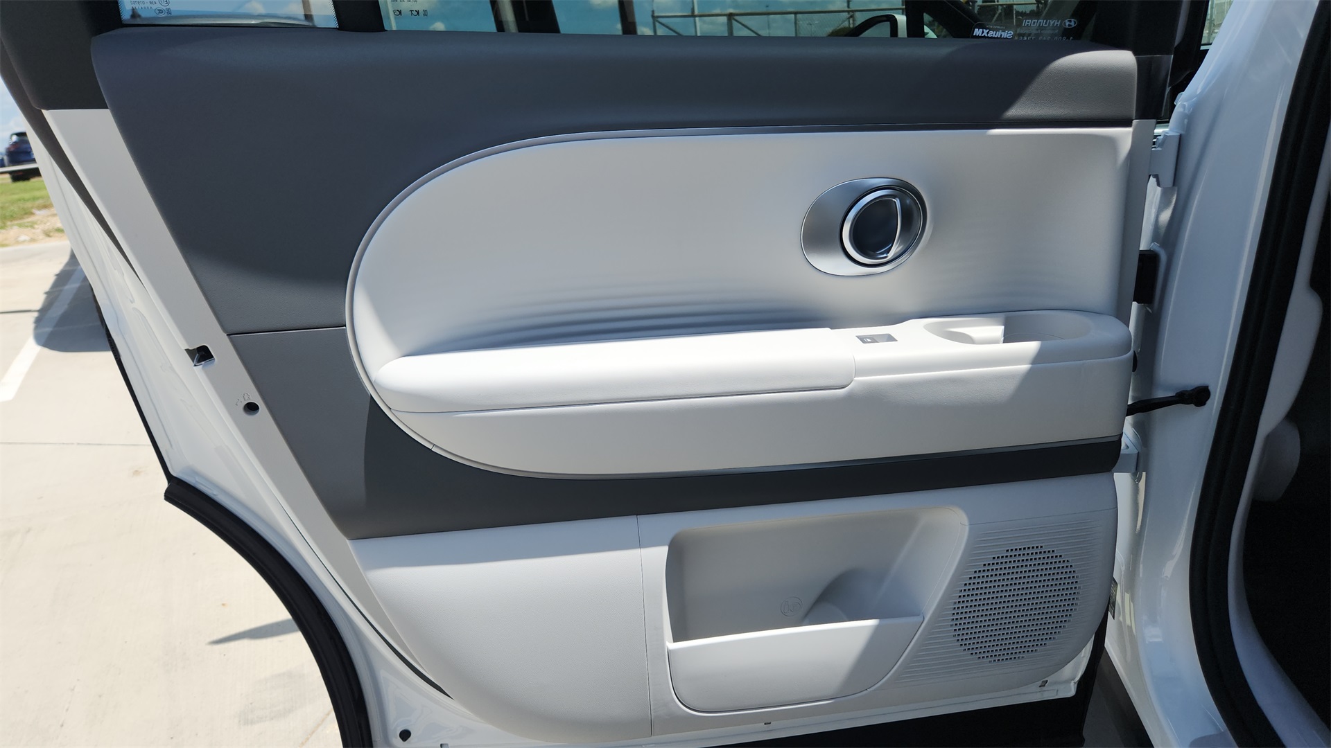 2026 Hyundai Ioniq SEL photo 18