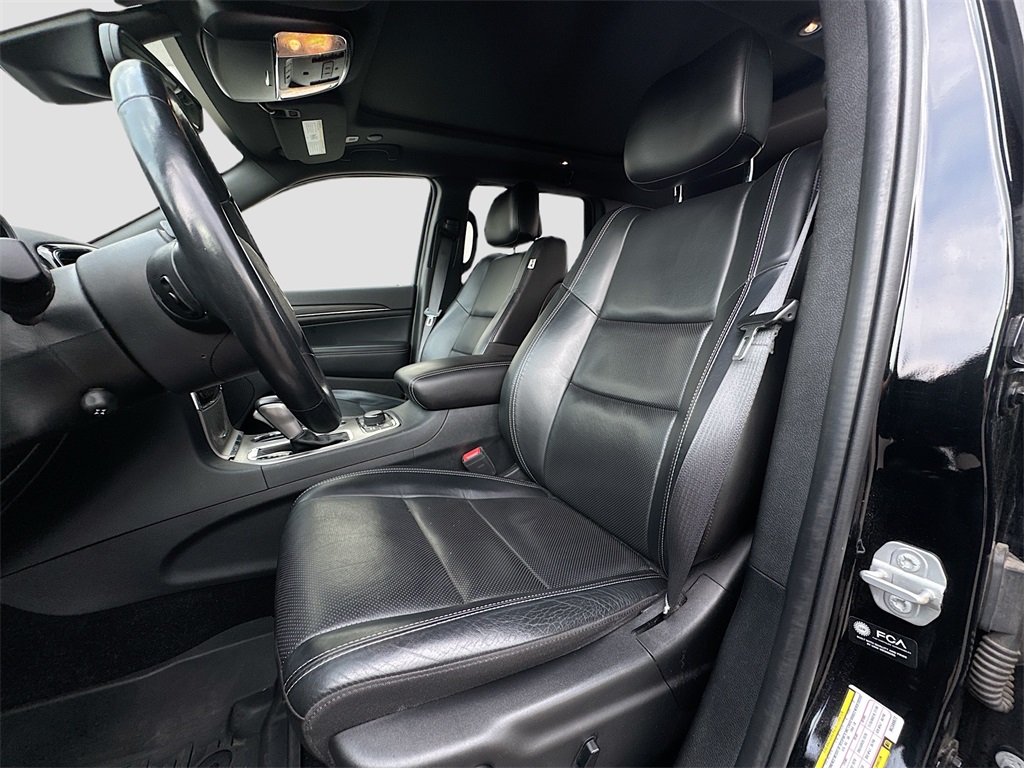 2021 Jeep Grand Cherokee Anniversary Edition photo 21