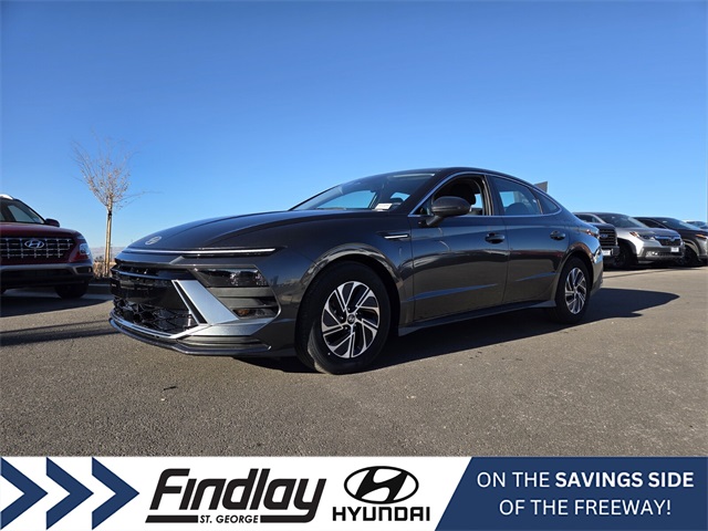 2026 Hyundai Sonata Hybrid Blue's photo