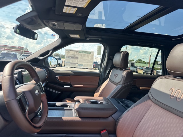 2025 Ford Expedition King Ranch MAX photo 37