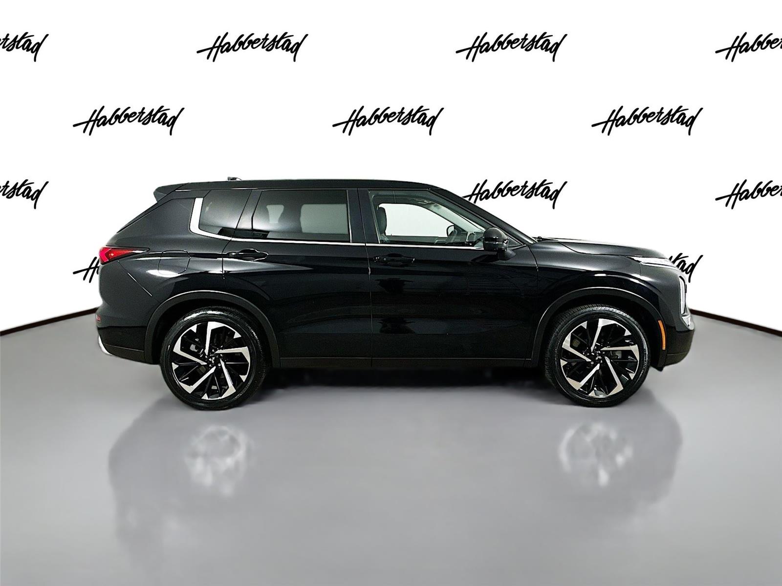 2022 Mitsubishi Outlander SE S-AWC photo 4