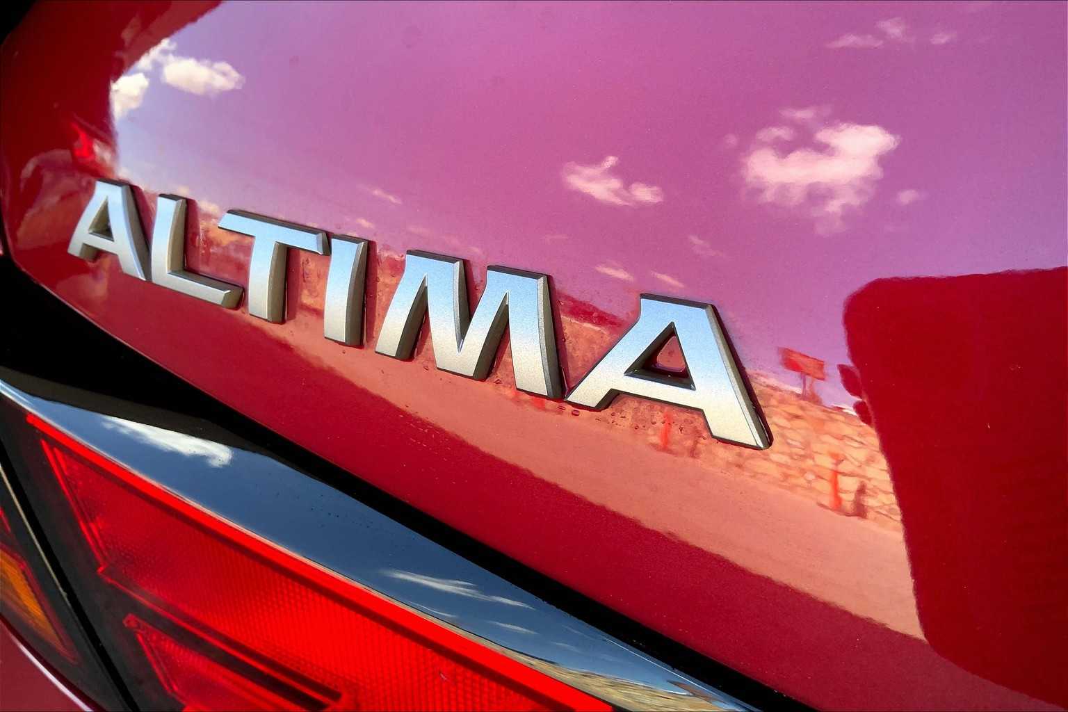 2023 Nissan Altima 2.5 SL photo 9