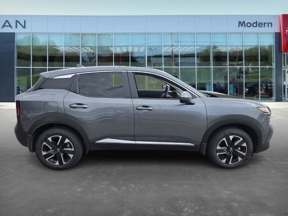 2025 Nissan Kicks SV photo 4