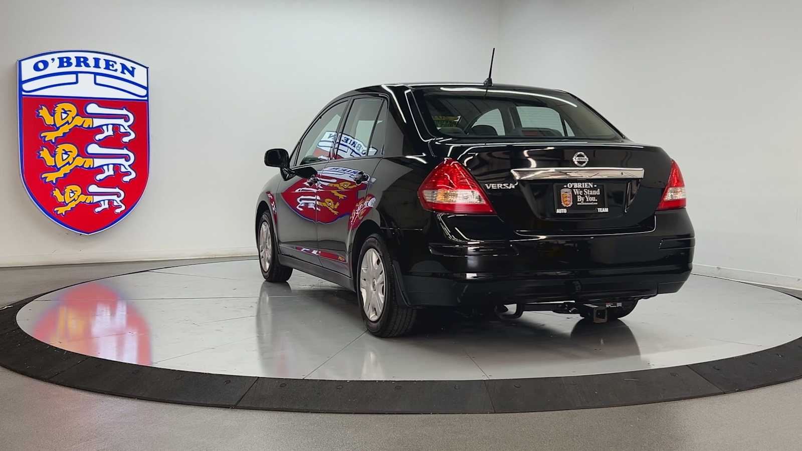 2011 Nissan Versa 1.8 S photo 6