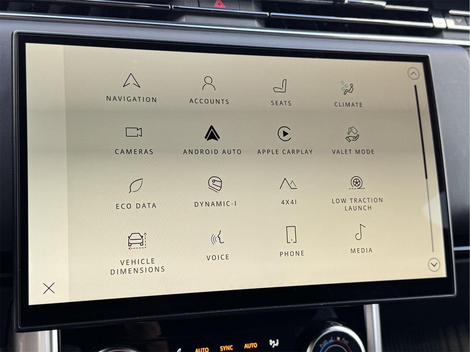 2023 Land Rover Range Rover SE photo 44