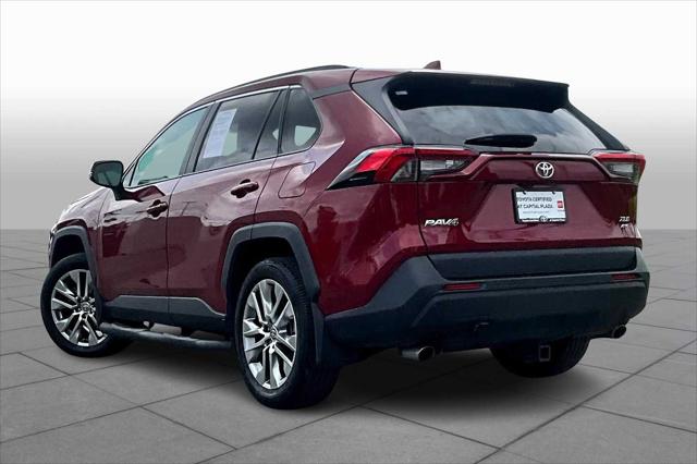 2022 Toyota RAV4 XLE Premium photo 9