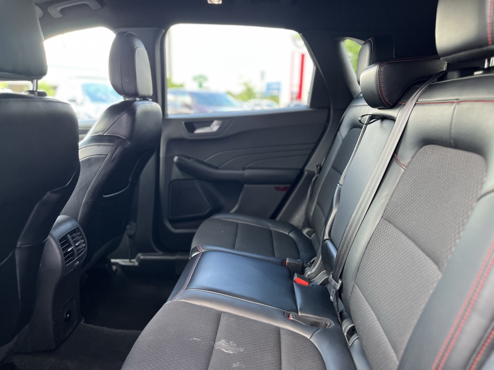 2024 Ford Escape ST-Line photo 7
