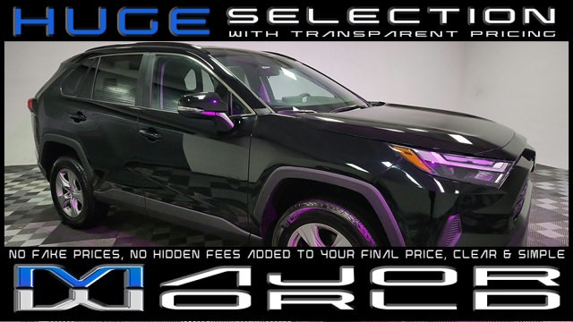 2025 Toyota RAV4 XLE's photo