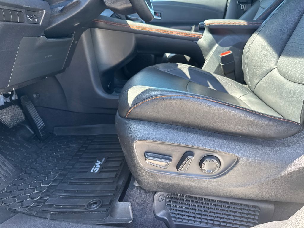2023 Toyota Sienna XSE photo 10