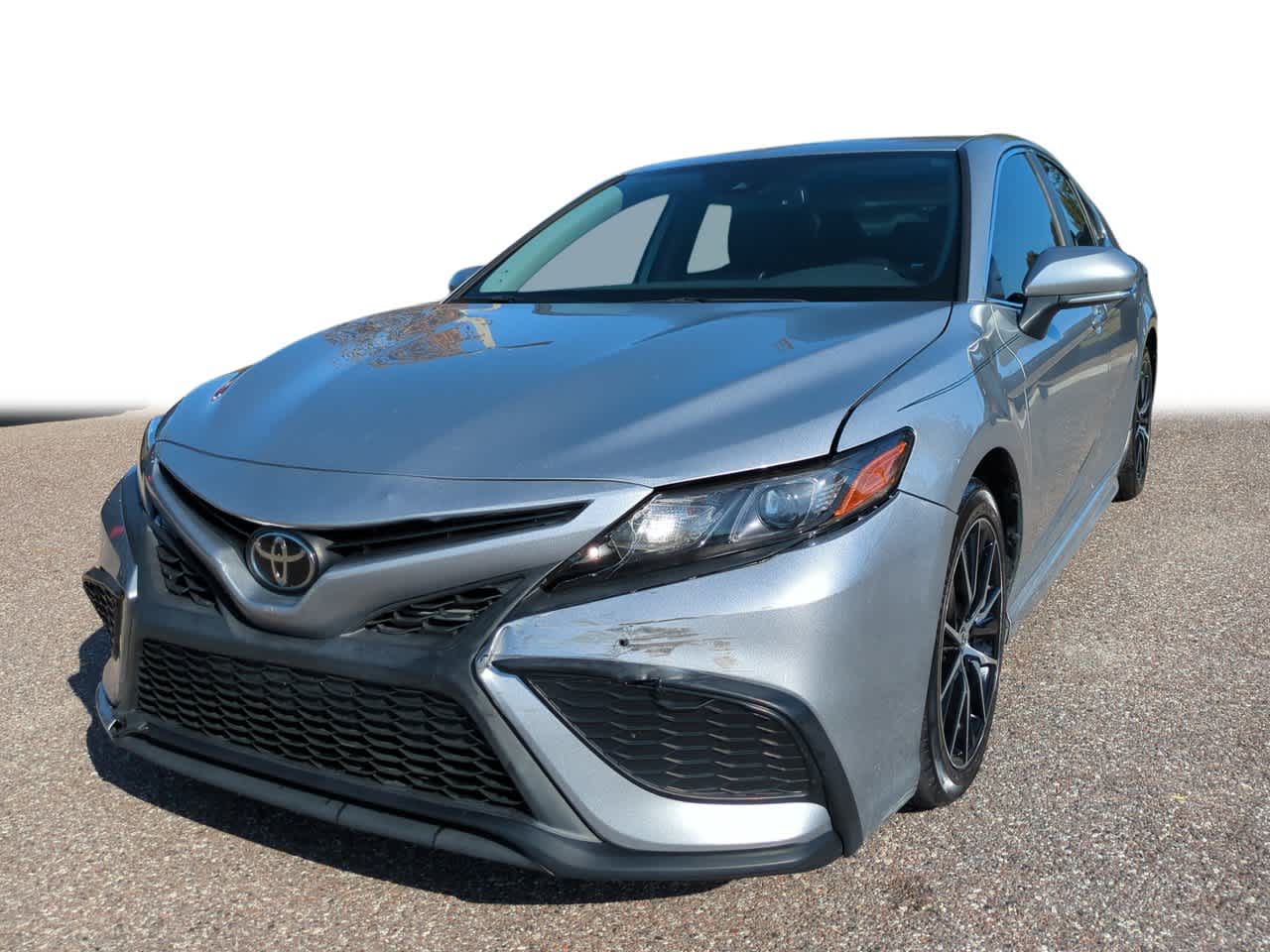 2022 Toyota Camry SE's photo