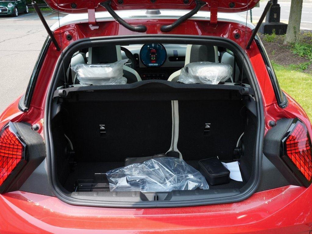 2025 Mini Cooper 2 Door Hardtop Signature photo 19