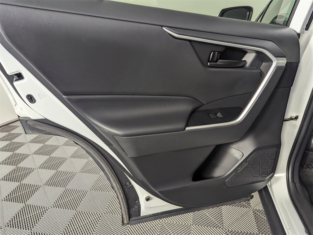 2023 Toyota RAV4 LE photo 25