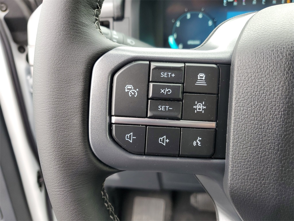 2025 Ford F-150 XLT photo 11