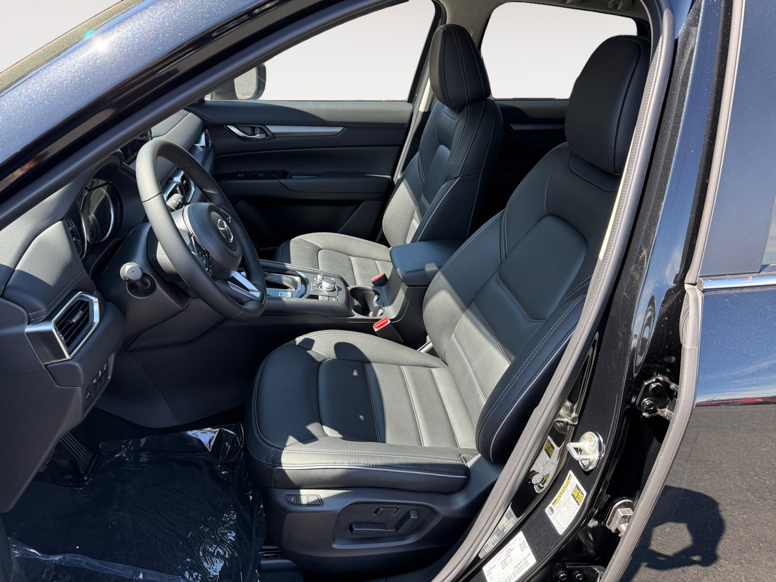 2025 Mazda CX-5 2.5 S Preferred photo 10