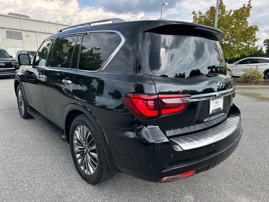 2020 Infiniti QX80 Luxe photo 5