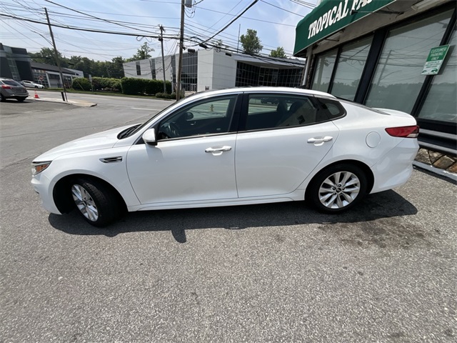 2018 Kia Optima EX photo 2