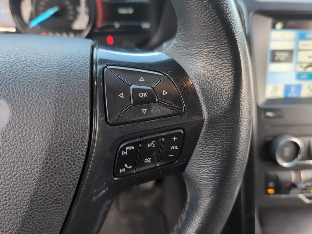 2019 Ford Explorer XLT photo 21