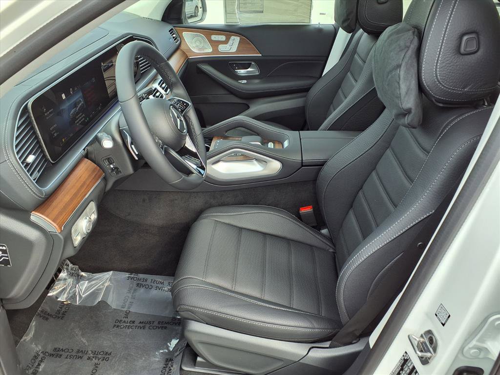 2026 Mercedes Benz GLS 450 4MATIC photo 11