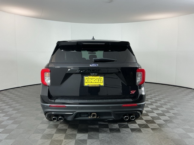 2022 Ford Explorer ST photo 3