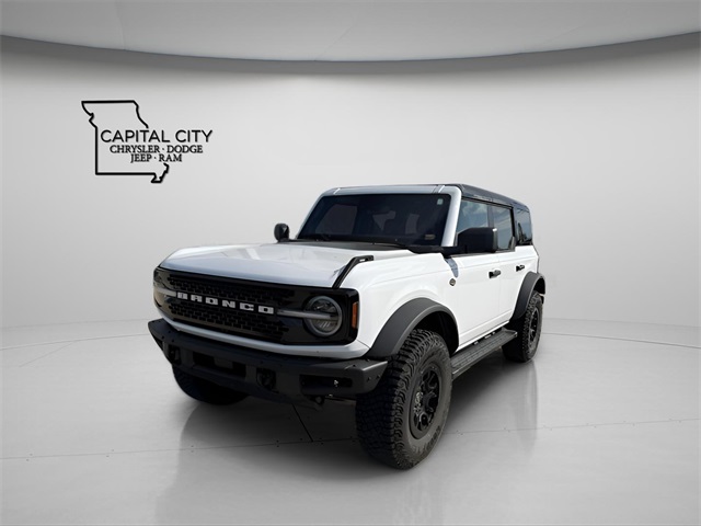 2024 Ford Bronco Wildtrak photo 2