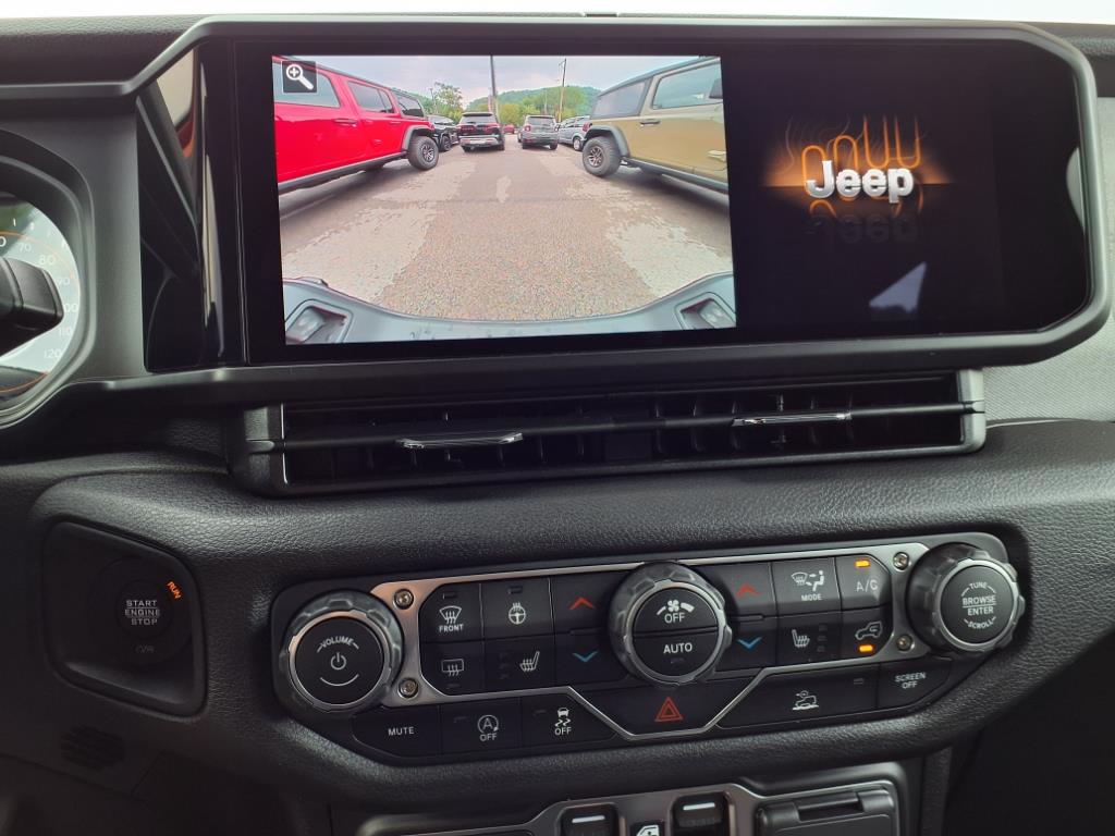 2025 Jeep Gladiator Willys photo 7