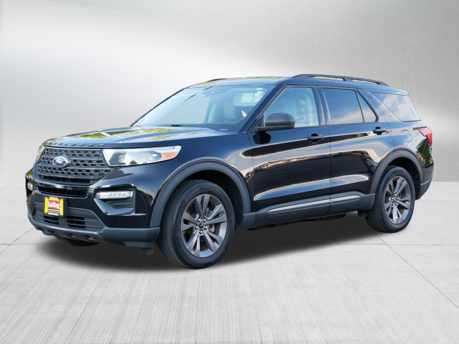 2021 Ford Explorer XLT photo 3