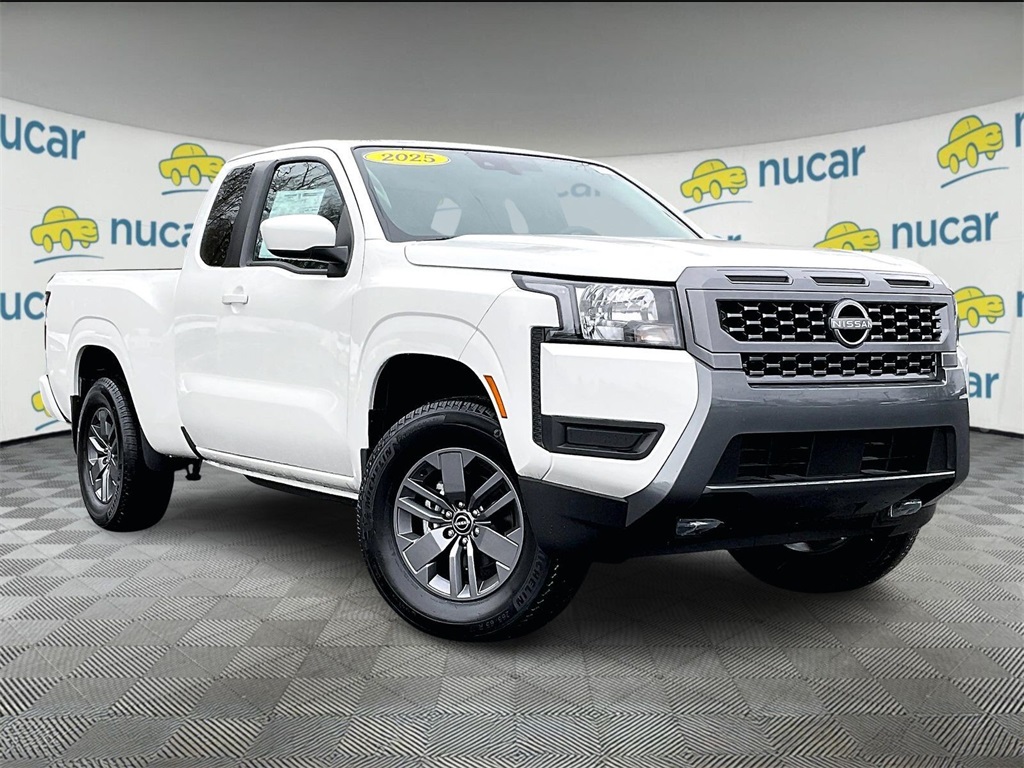 2025 Nissan Frontier SV's photo