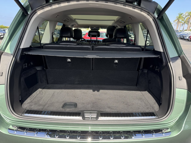 2026 Mercedes Benz GLS 450 4MATIC photo 4