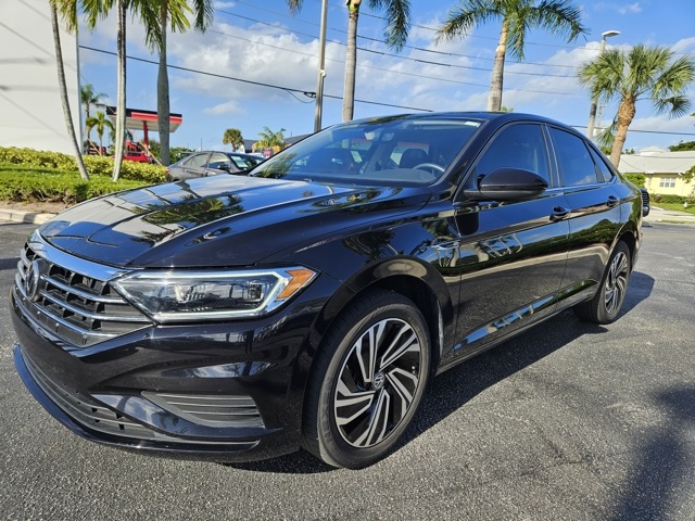 2021 Volkswagen Jetta SEL photo 4