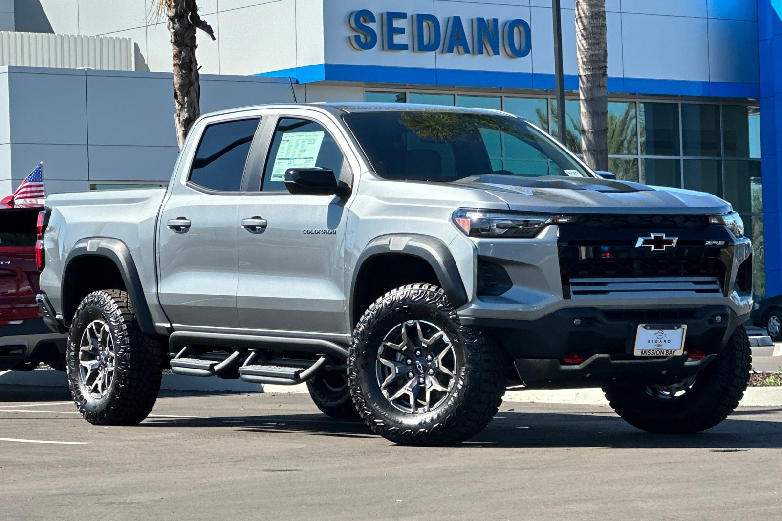 2026 Chevrolet Colorado ZR2 photo 2