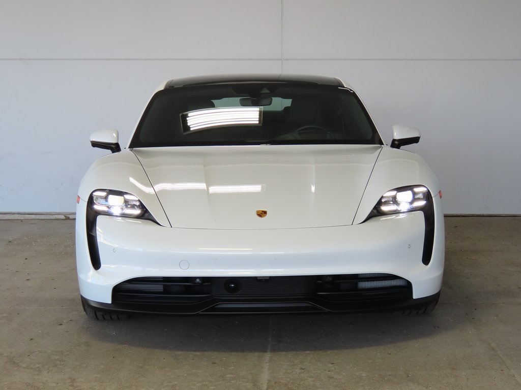 2023 Porsche Taycan photo 4