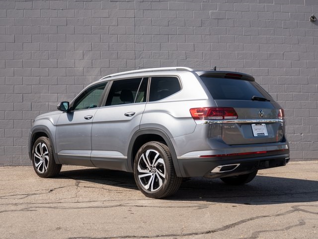 2023 Volkswagen Atlas SEL photo 3