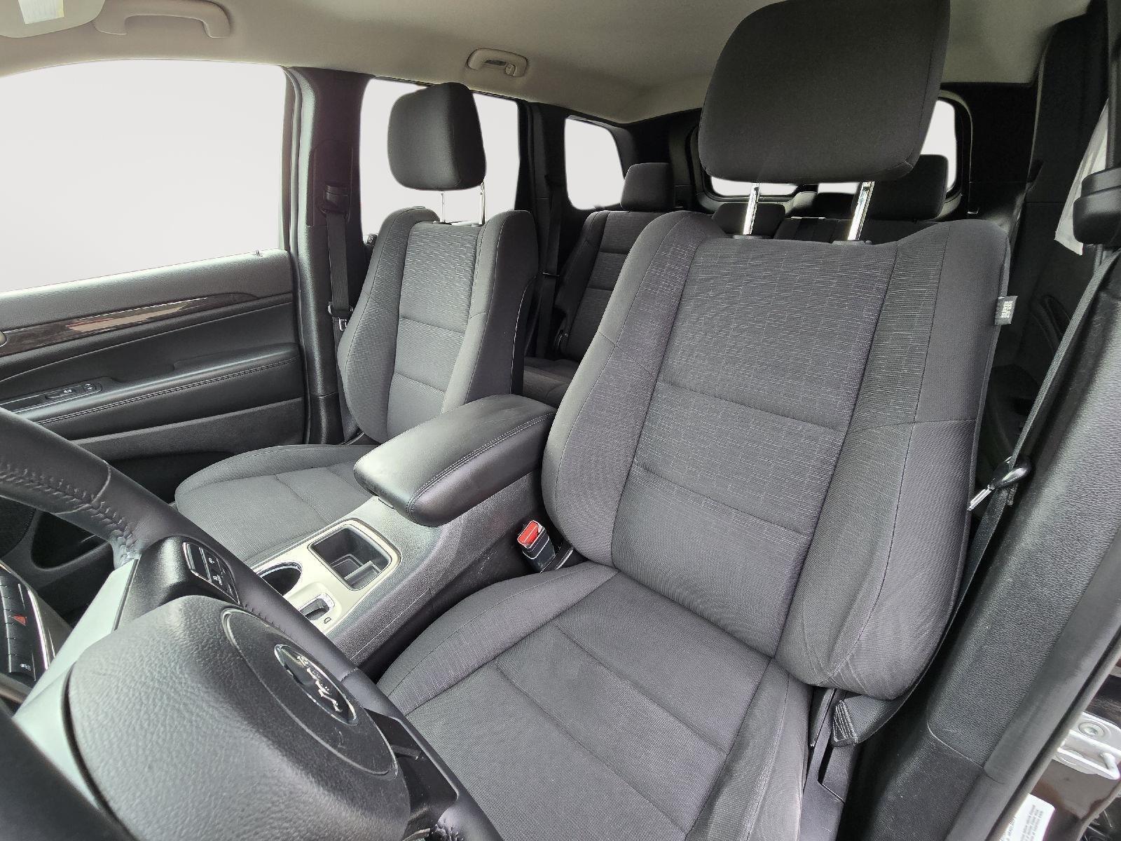 2013 Jeep Grand Cherokee Laredo photo 22