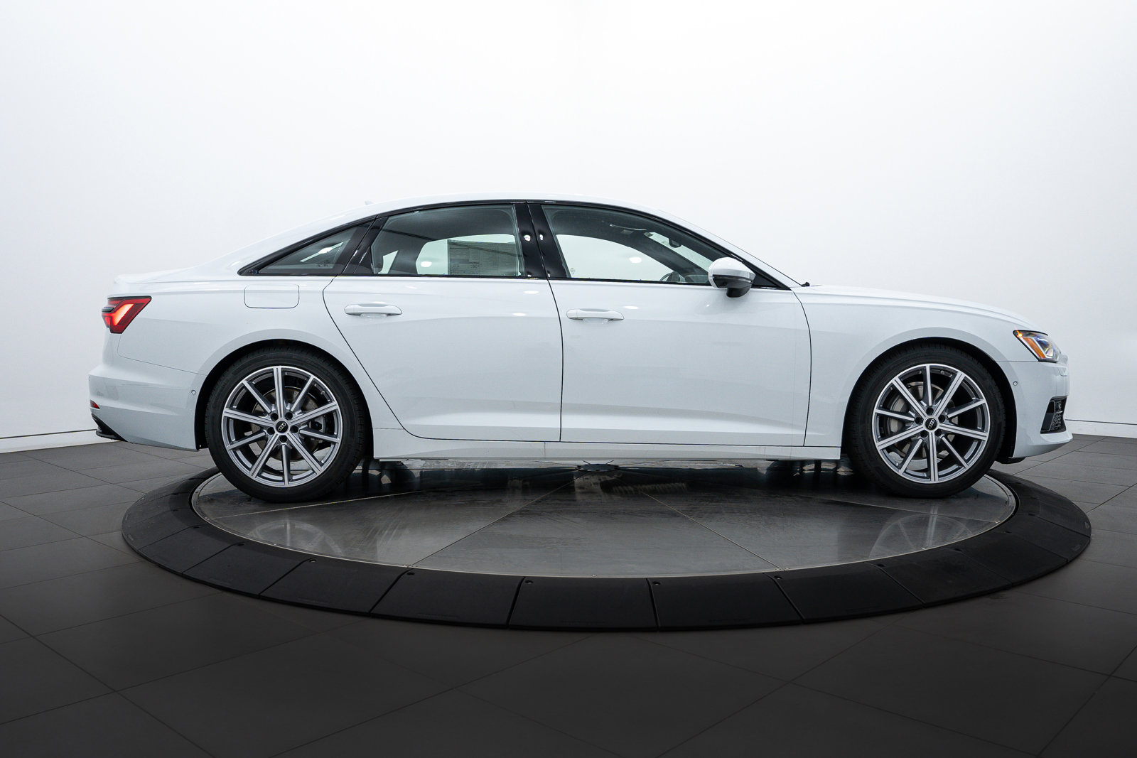 2025 Audi A6 Premium Plus photo 3